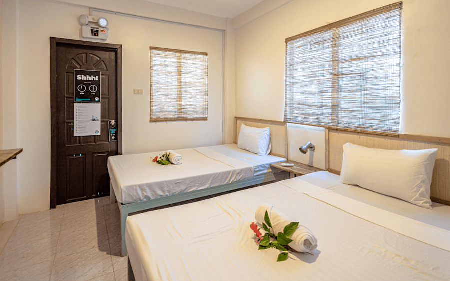 Standard Twin Room