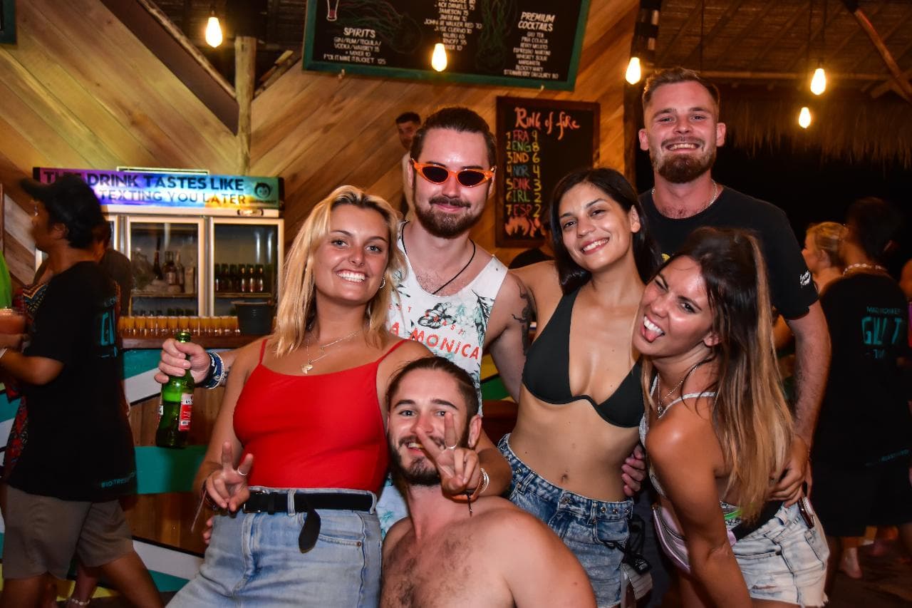 MEET UP @ MAD MONKEY KOH RONG — photo 8