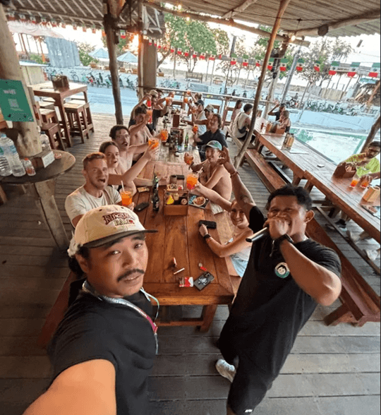 MEET UP @ MAD MONKEY KOH RONG — photo 7