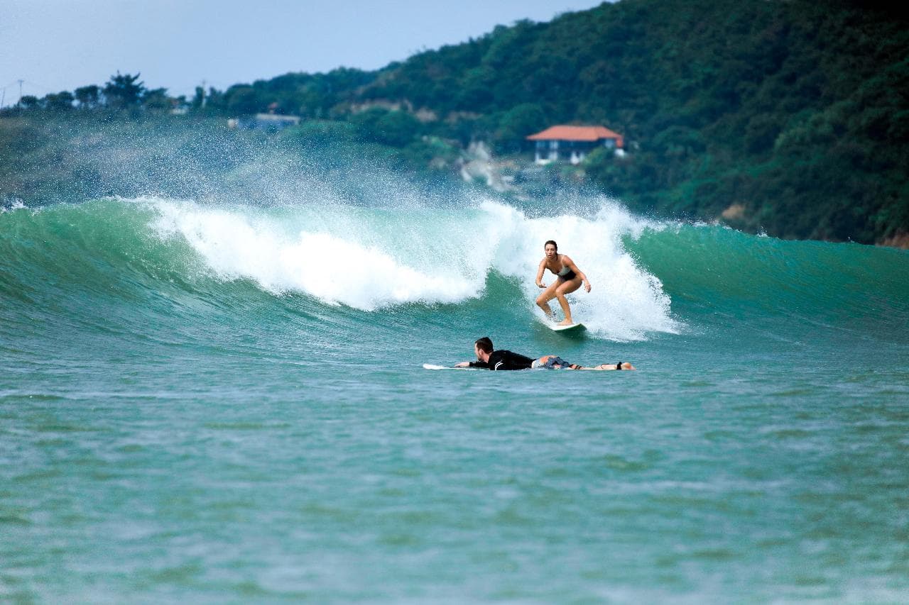 Surf Lesson - Group of 4 — photo 2