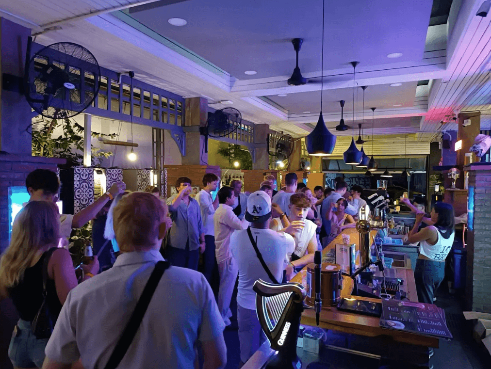THE MEET UP @ MAD MONKEY BANGKOK — photo 5